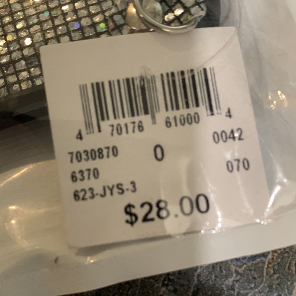 IPhone Purse with chain strap for iPhone 11 or iPhone XR - Picture 3 of 8